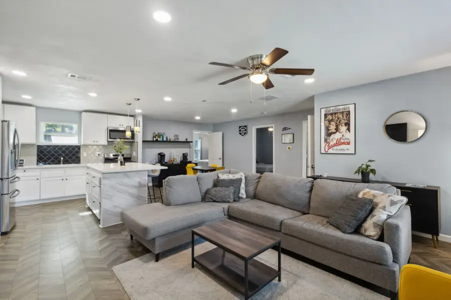 2630 Springvale Drive, Farmers Branch, TX 75234 - Image #2