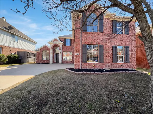 5528 Monthaven Drive, Fort Worth, TX 76137