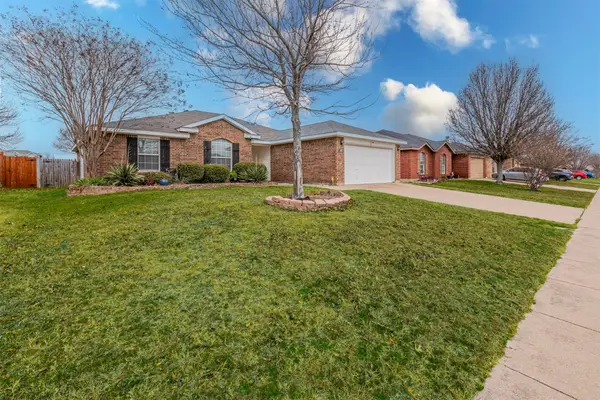 3433 Charing Cross Road, Midlothian, TX 76065