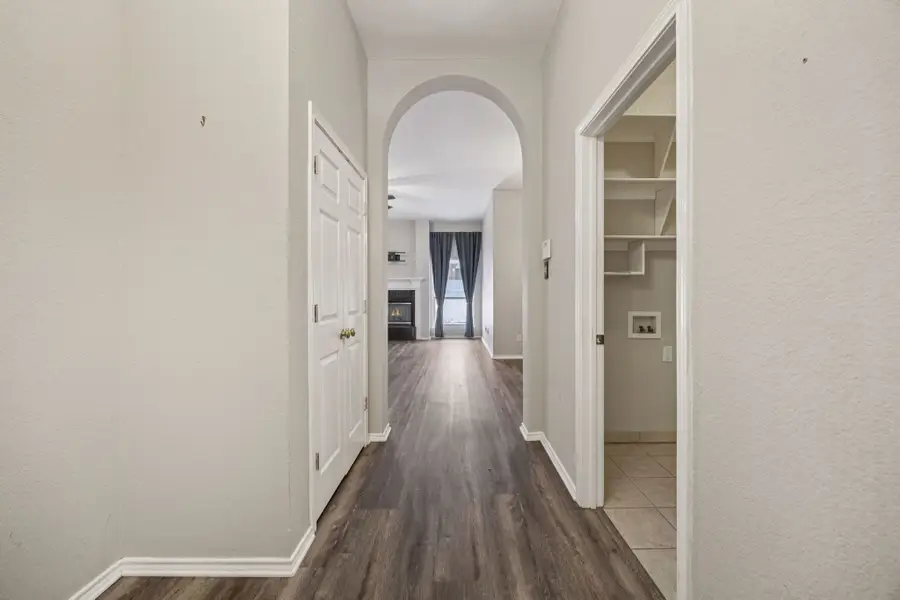 6406 Scotsbluff Court, Arlington, TX 76001 - Image #2