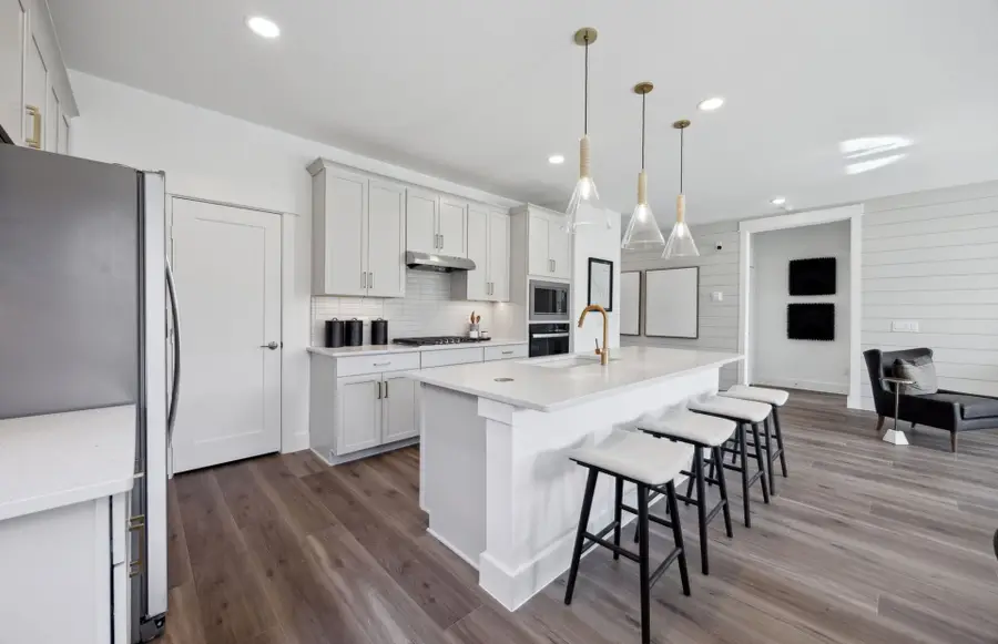 8705 Leafy Lane, Justin, TX 76247 - Image #3