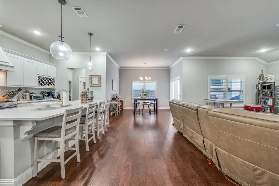 5864 Pollard Drive, Westworth Village, TX 76114 - #3