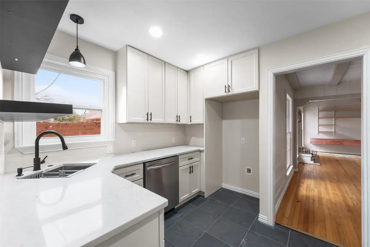 311 N Tennant Street, Dallas, TX 75208 - Image #1