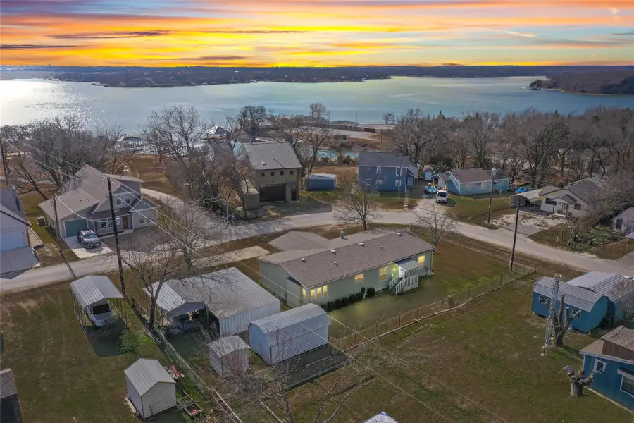 89 Park Lane, Gainesville, TX 76240 - Image #3