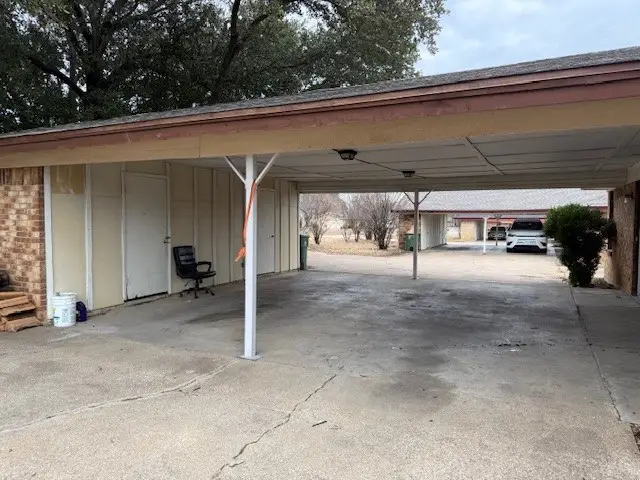 2725 Petersburg Drive, Arlington, TX 76014 - Image #3