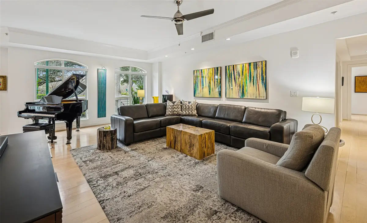 3401 Lee Parkway #105, Dallas, TX 75219 - Image #1