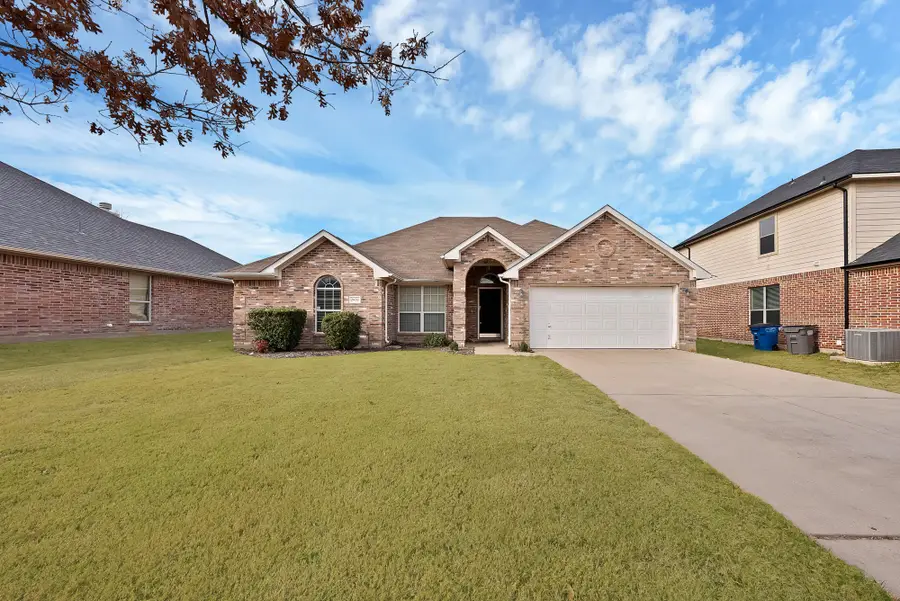 2832 Lone Ranger Trail, Little Elm, TX 75068 - Image #2