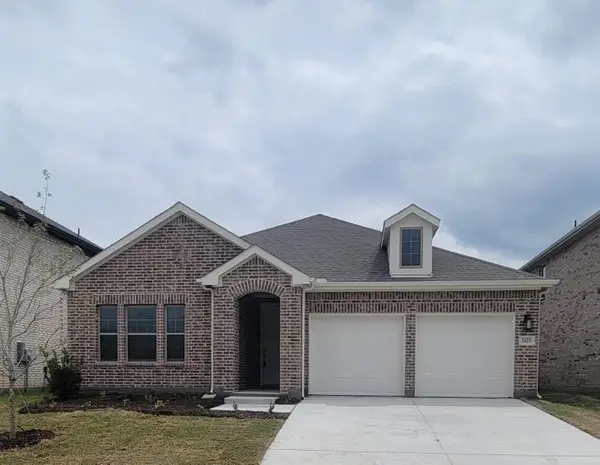 1633 Pine Valley Drive, Fort Worth, TX 76052