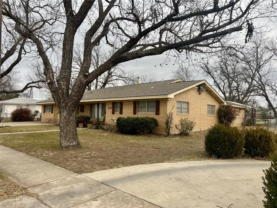615 N Patrick Street, Dublin, TX 76446 - #2