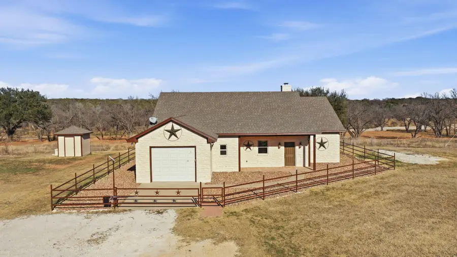 10501 Mitchell Bend Court, Granbury, TX 76048 - Image #2