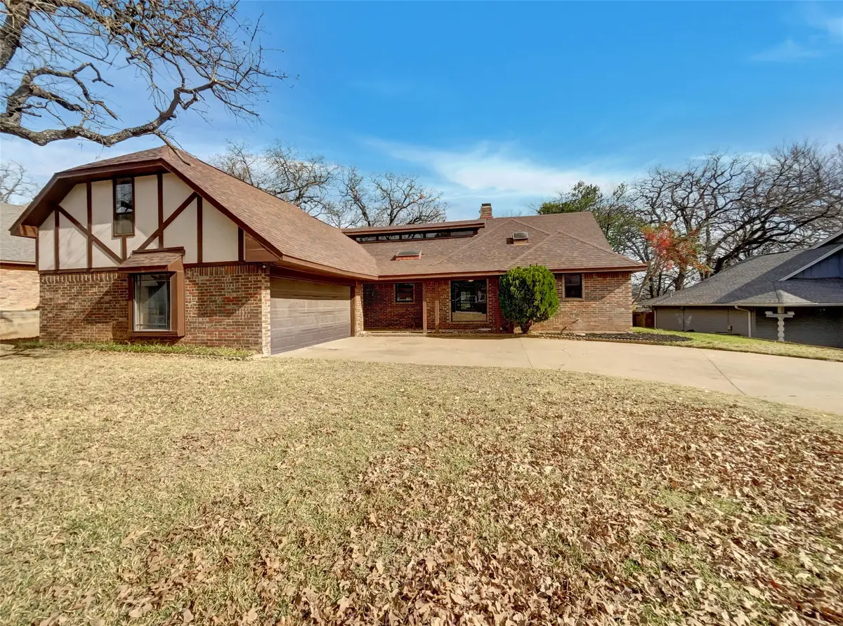 2107 Wilson Drive, Arlington, TX 76011 - Image #1