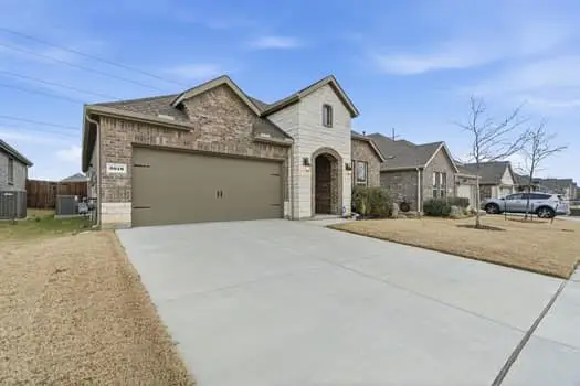 3018 Moccasin Lane, Aubrey, TX 76227 - Image #2