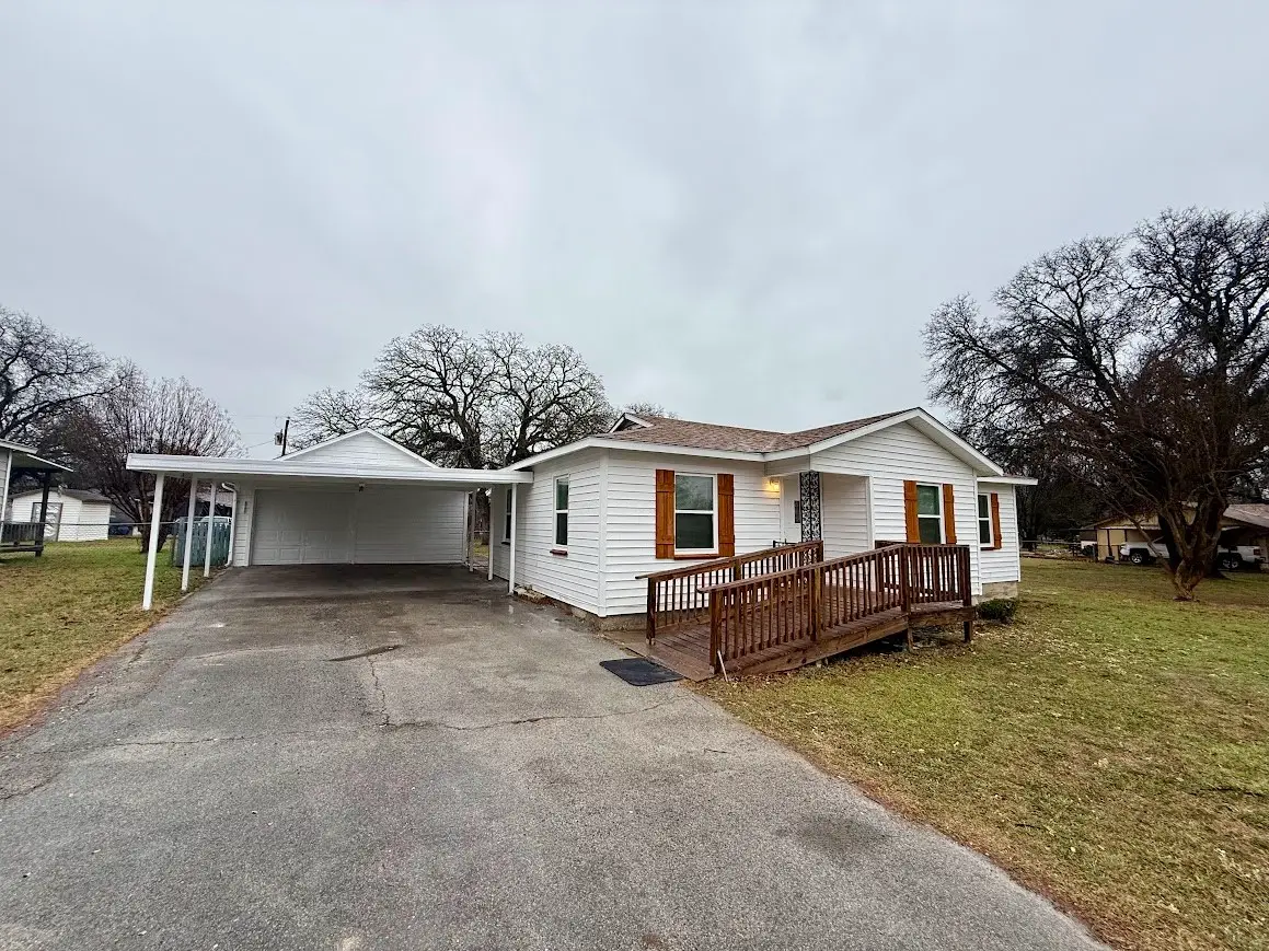 133 Gordon Drive, Azle, TX 76020 - Image #1