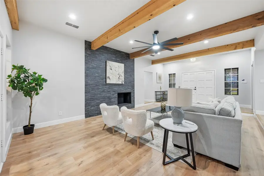 1806 Burr Oak Street, Arlington, TX 76012 - Image #3