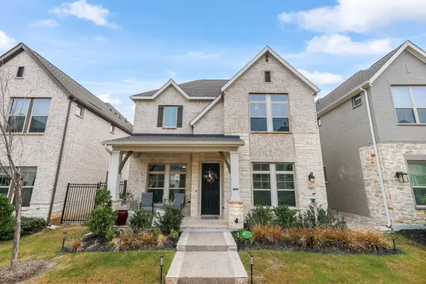 703 Canada Goose Lane, Arlington, TX 76005