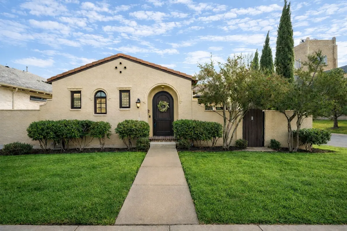 2537 Lubbock Avenue, Fort Worth, TX 76109 - #1