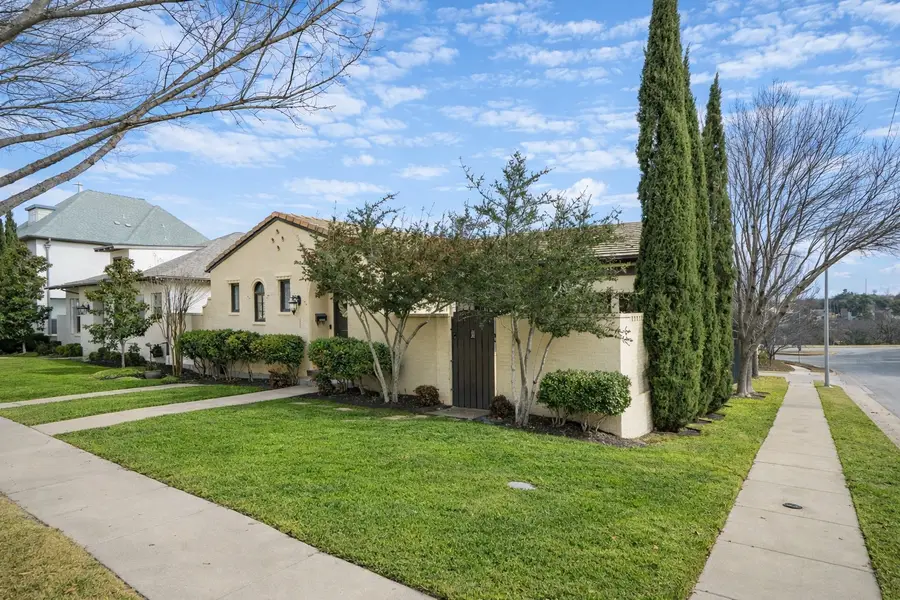 2537 Lubbock Avenue, Fort Worth, TX 76109 - #3