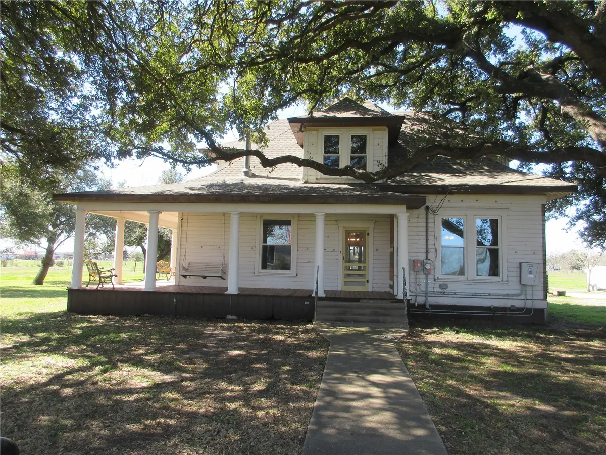 607 S First Street S, Rosebud, TX 76570 - #1