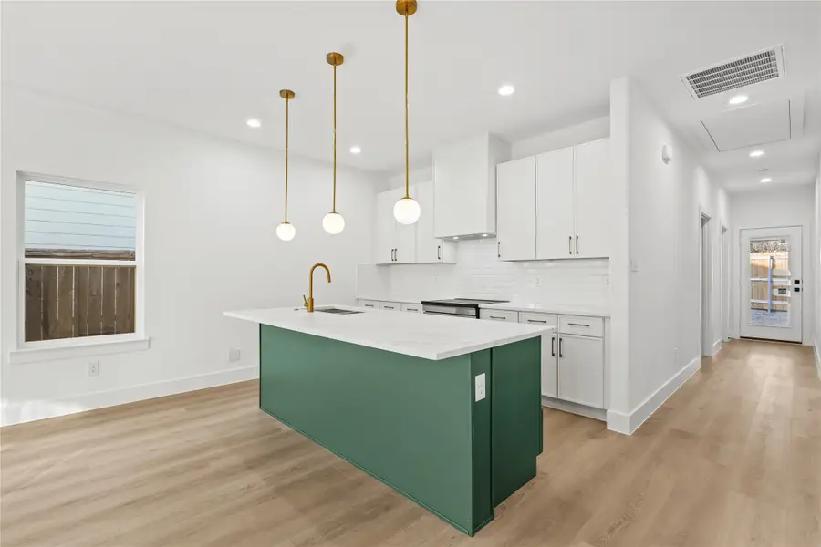 4827 Baldwin Street, Dallas, TX 75210 - Image #3