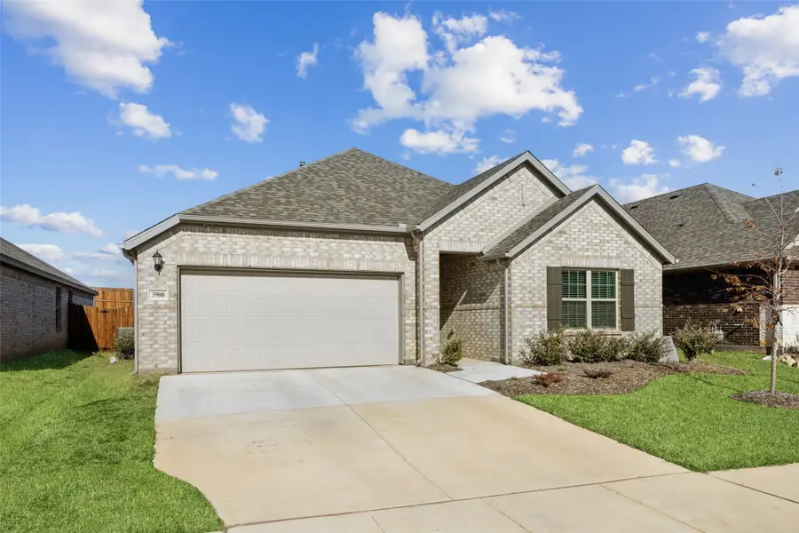 3900 Cedar Elm Trail, Justin Roanoke, TX 76226 - Image #2