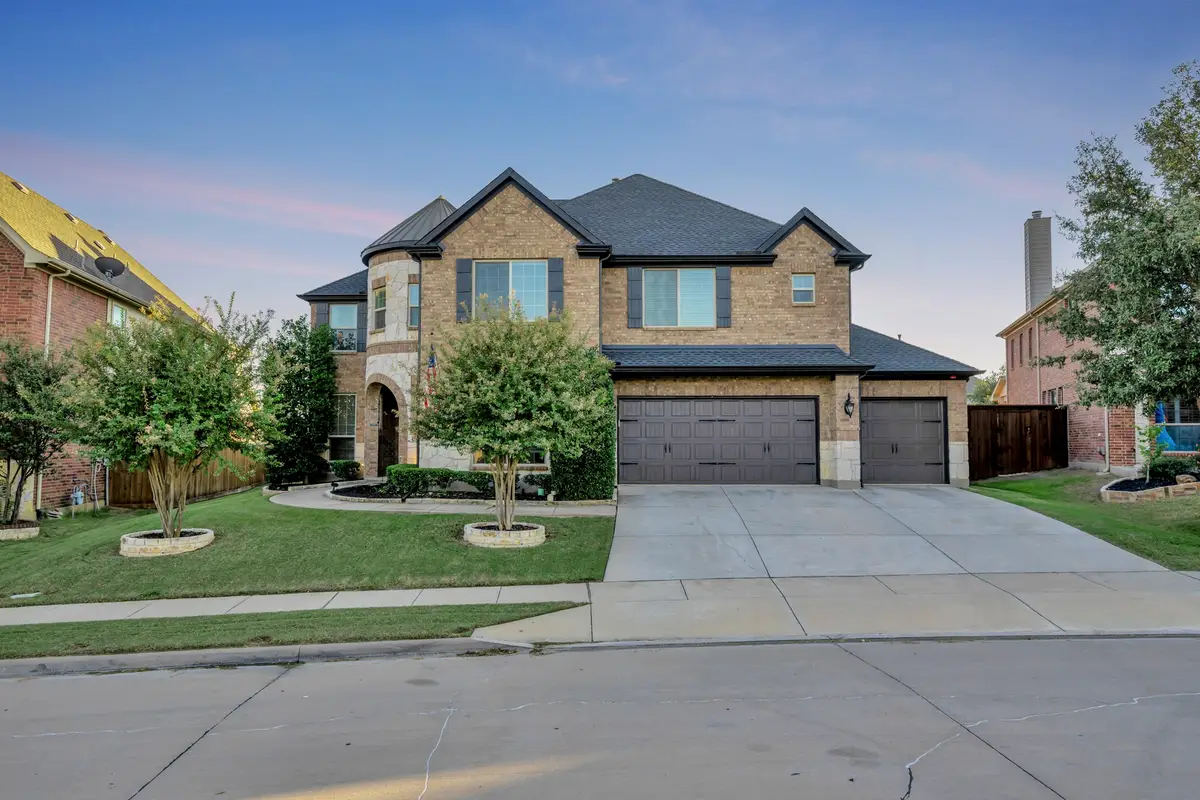 423 Aylesbury Drive, Roanoke, TX 76262 - #1