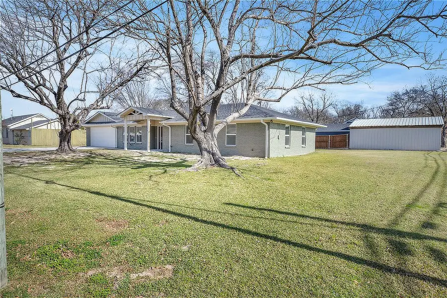 128 N Osborn Street, Alba, TX 75410 - Image #2