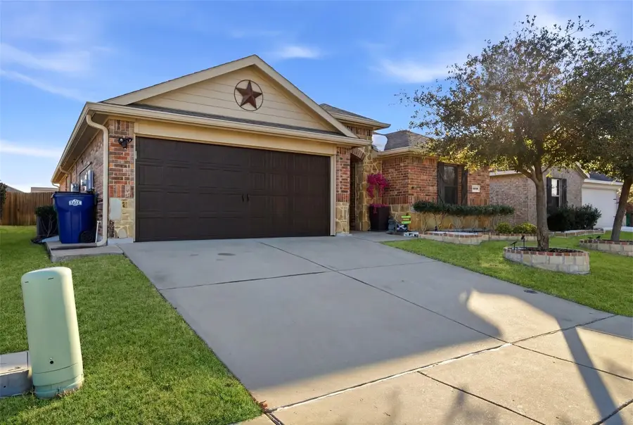 1036 Decker Drive, Fate, TX 75189 - Image #2
