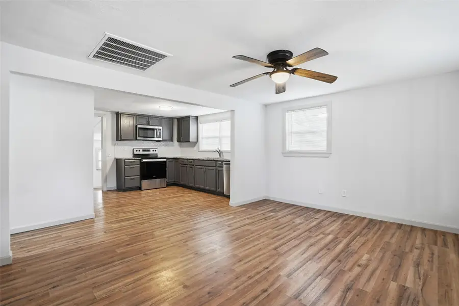 1100 SE 9th Street, Mineral Wells, TX 76067 - Image #3