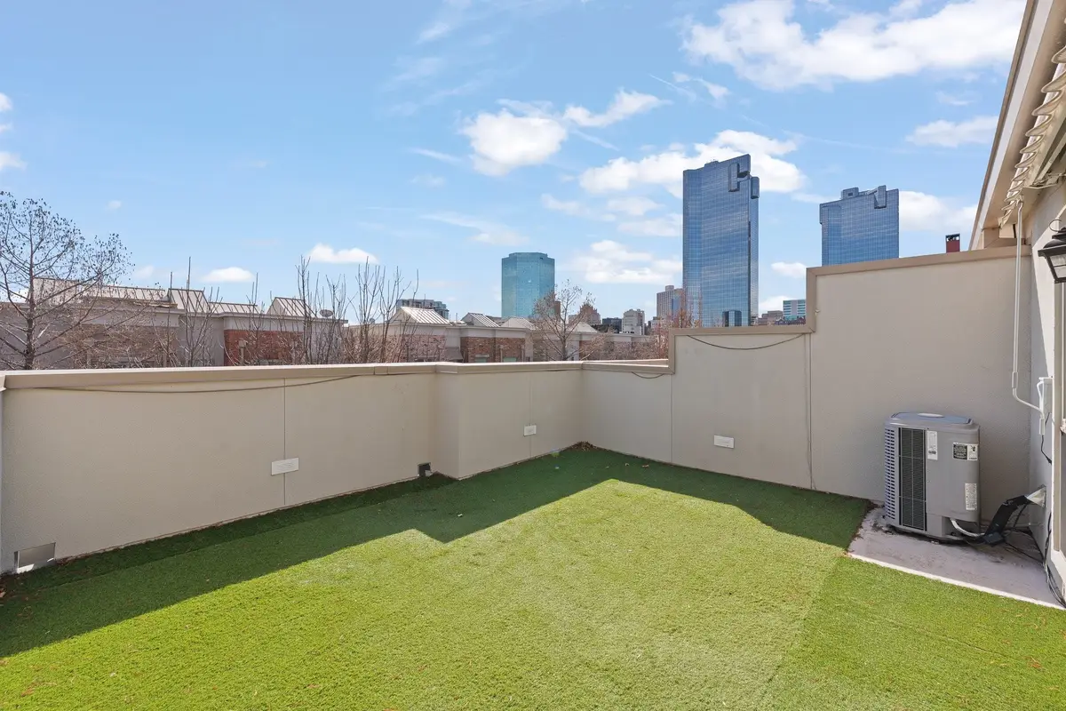 705 E 1st Street, Fort Worth, TX 76102 - Image #1