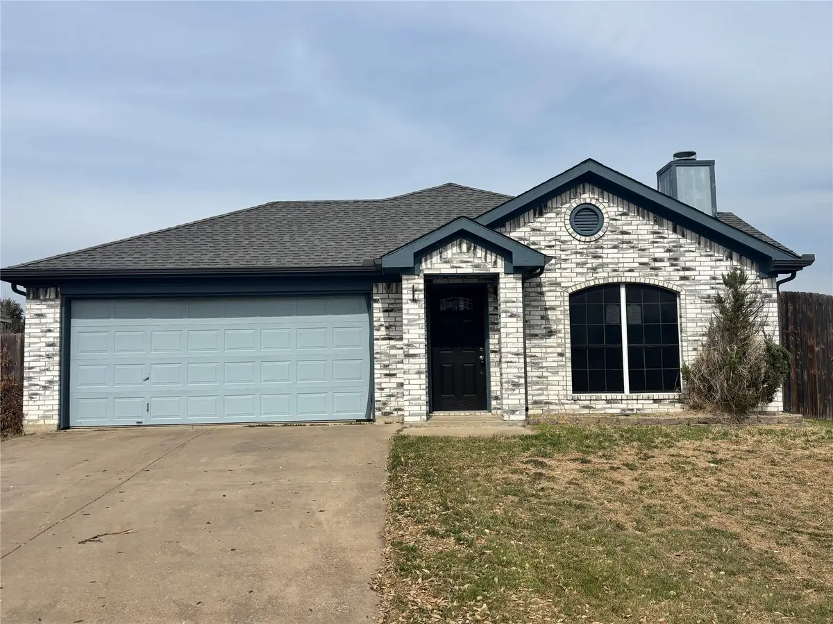 215 Los Angeles Drive, Glenn Heights, TX 75154 - #1