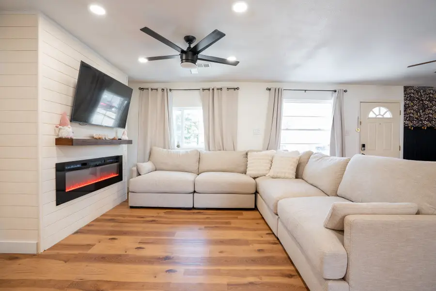 4221 Hyde Park Drive, Mesquite, TX 75150 - Image #3