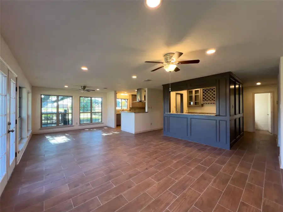 101 Village Gate Drive, Waxahachie, TX 75165 - Image #3