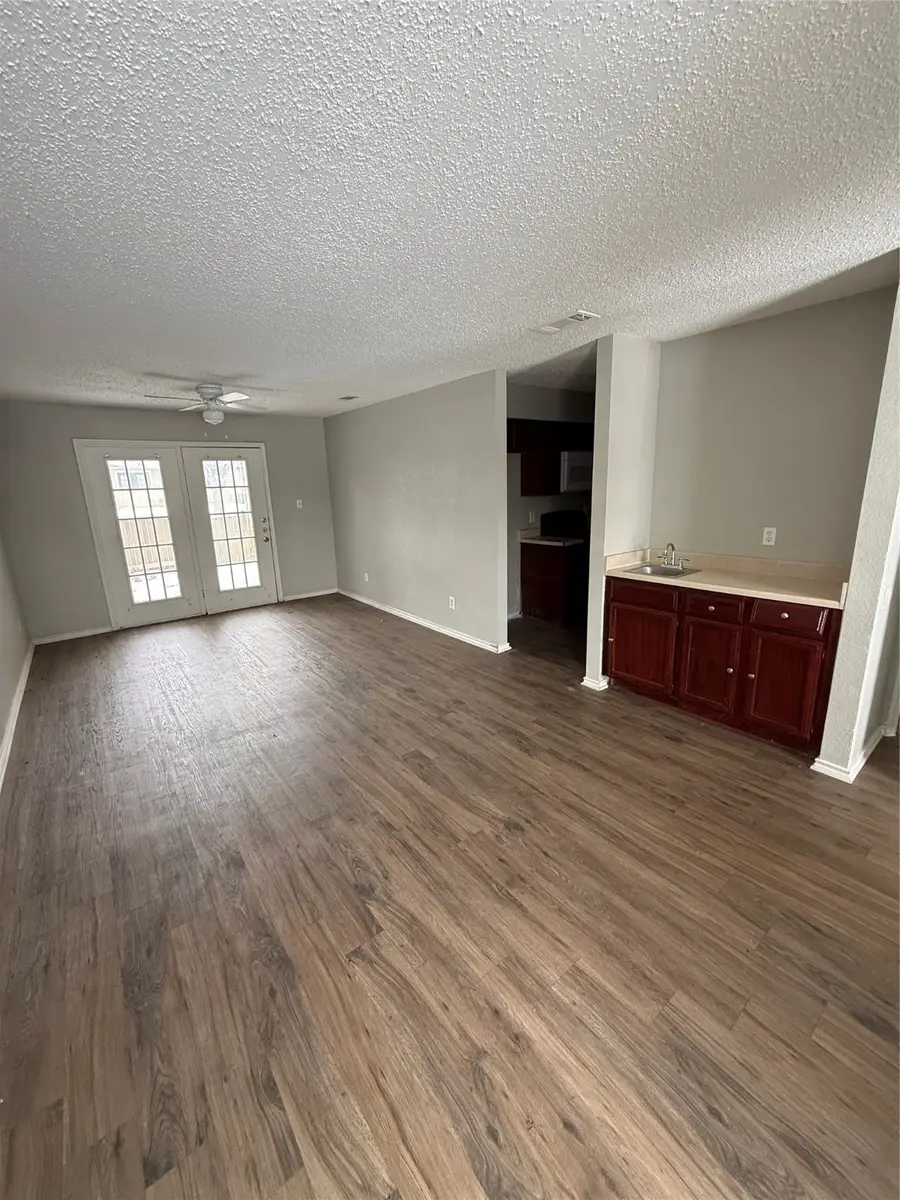 714 Bel Aire Crest, Irving, TX 75061 - Image #3