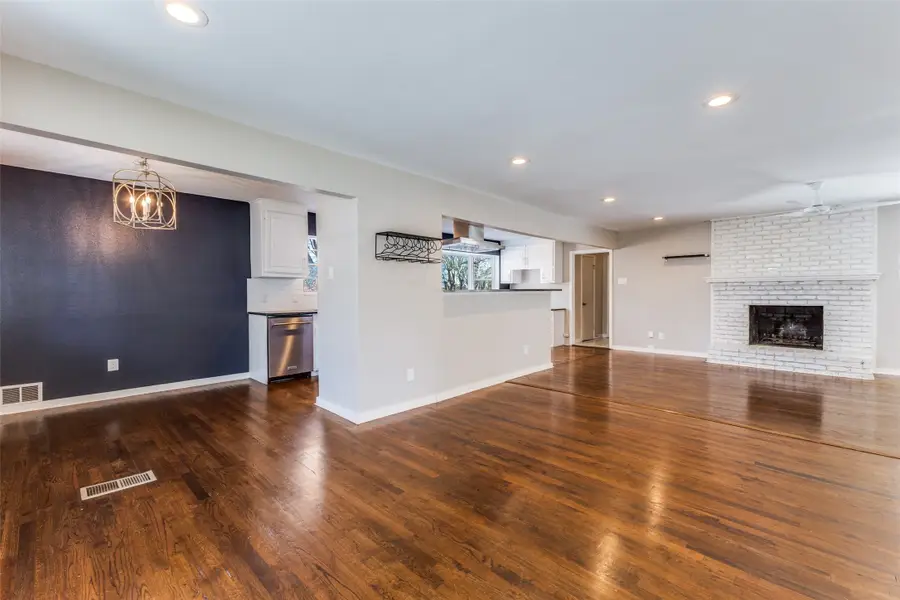 5834 Clendenin Avenue, Dallas, TX 75228 - Image #2