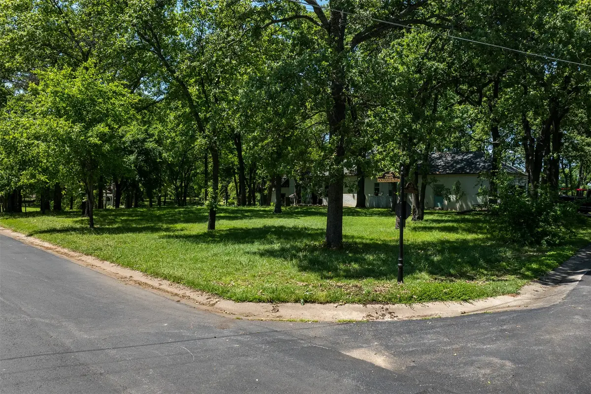 697 Enchanted Isles Drive, Mabank, TX 75156 - #1