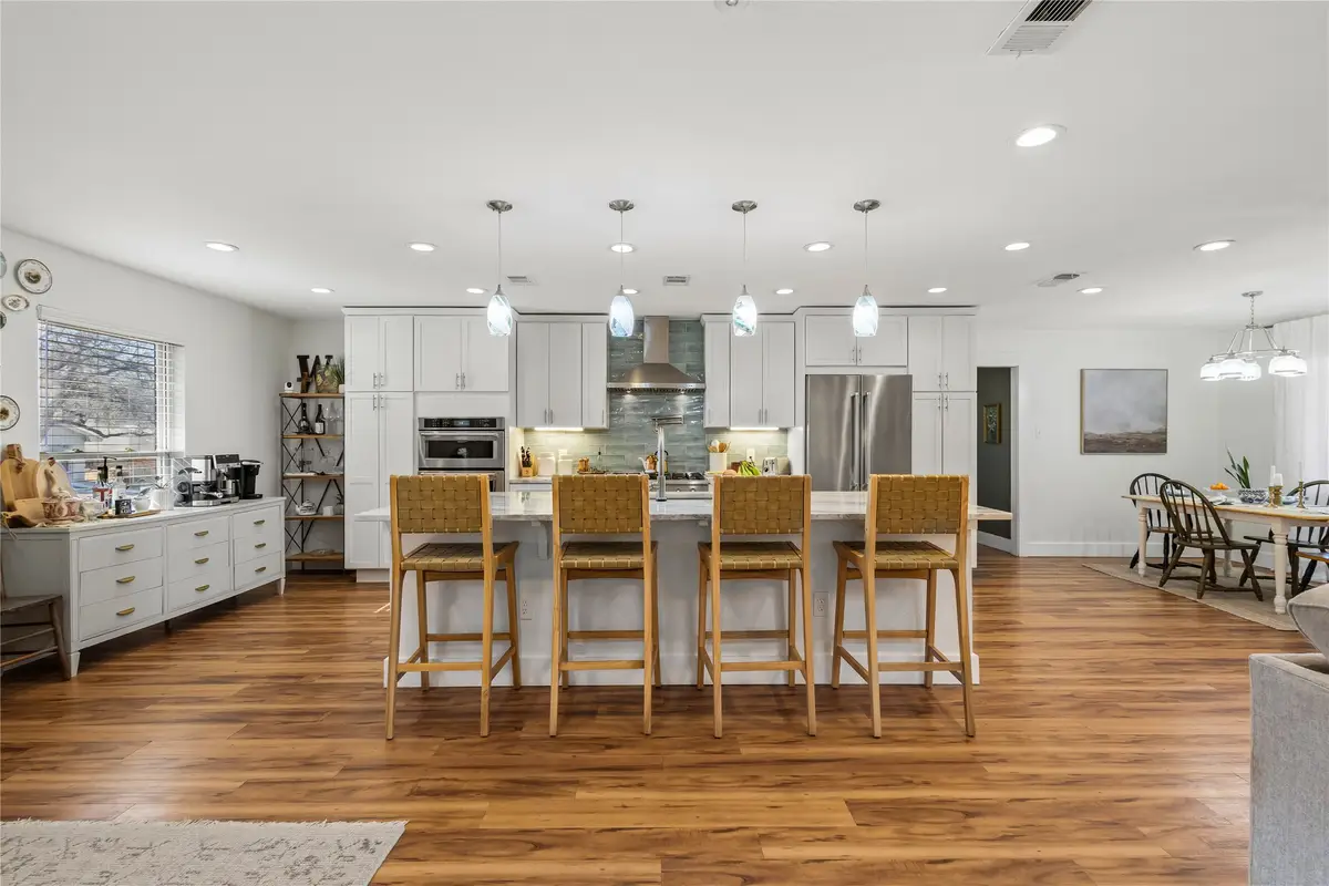 1811 Park Hill Drive, Arlington, TX 76012 - Image #1