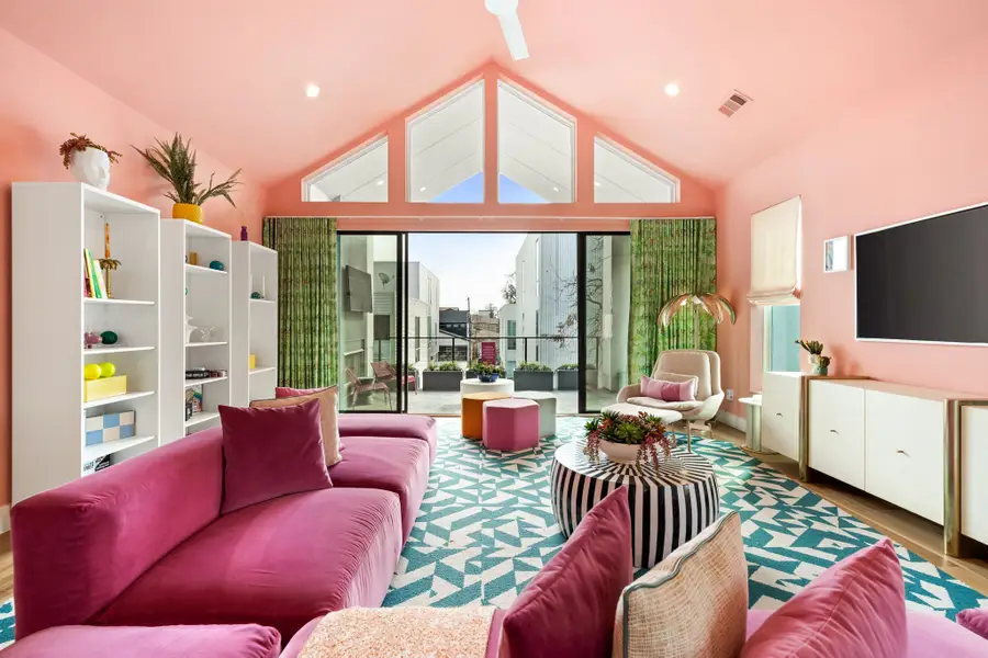 4402 Capitol Avenue, Dallas, TX 75204 - Image #2