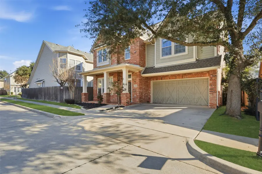 2506 Grizzly Run Lane, Euless, TX 76039 - Image #2