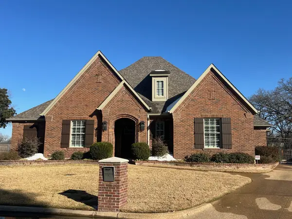 3709 Toby Court, Arlington, TX 76001