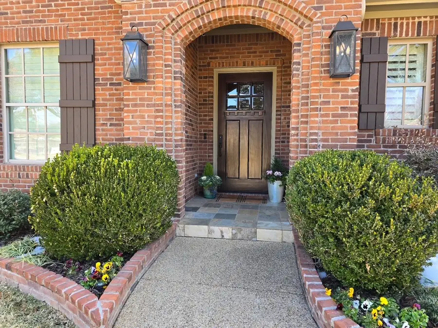 3709 Toby Court, Arlington, TX 76001 - Image #2