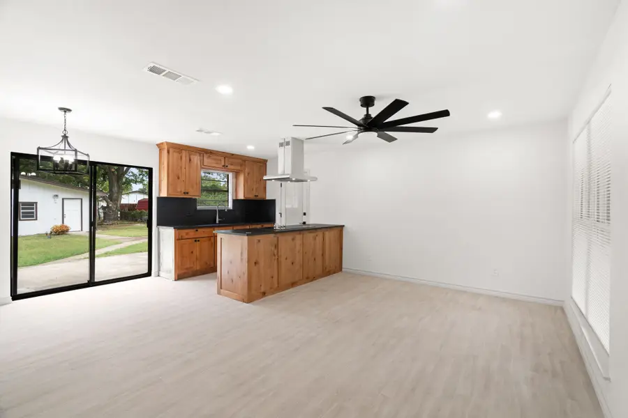 103 N Summit Street, Red Oak, TX 75154 - Image #3