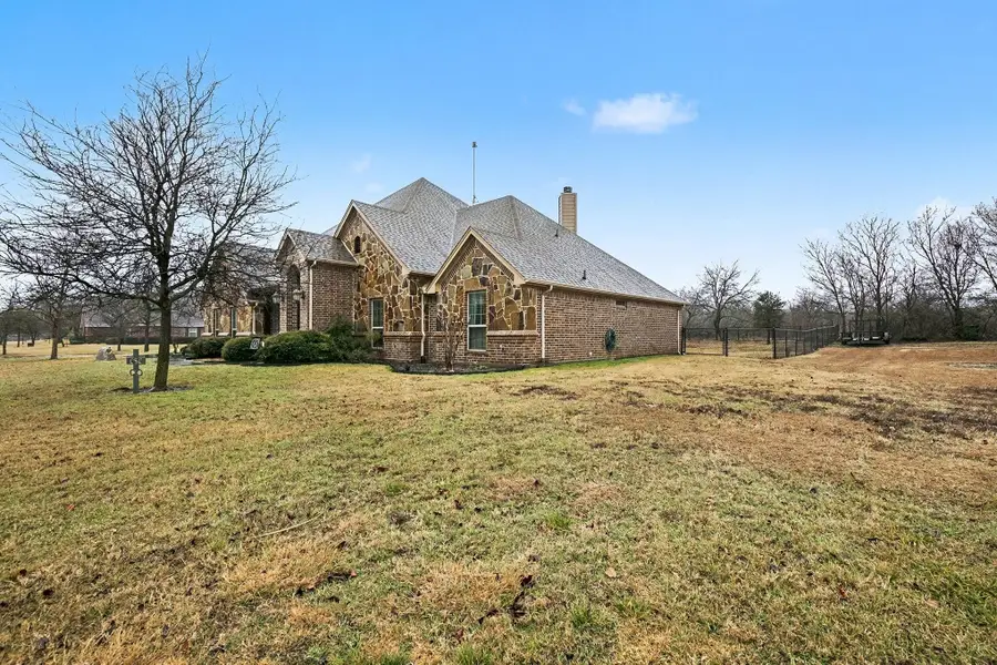 5936 Palcheff Drive, Fort Worth, TX 76126 - Image #2