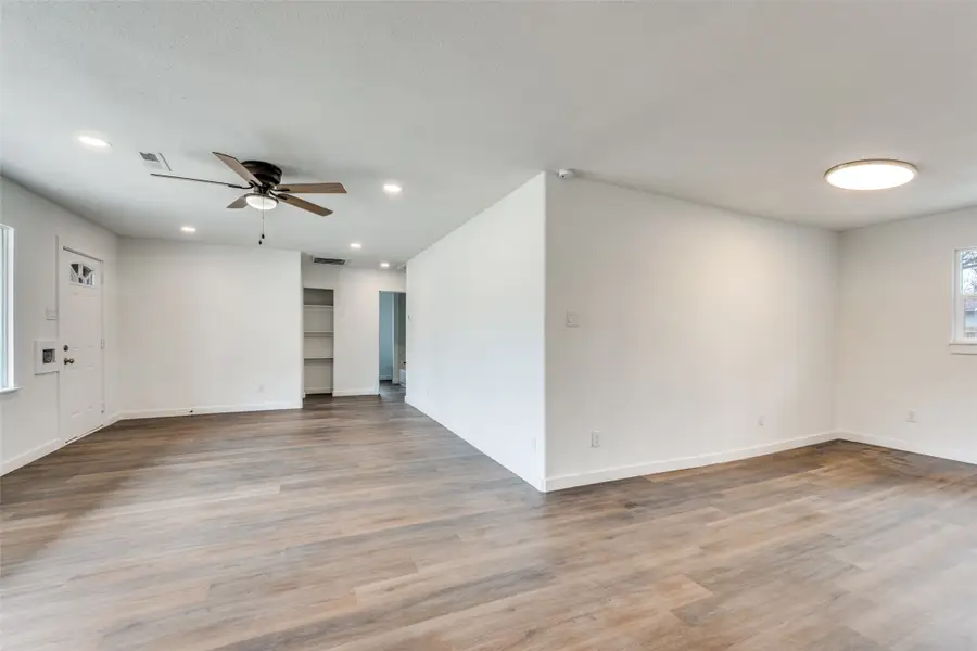 5513 Fursman Avenue, River Oaks, TX 76114 - #3