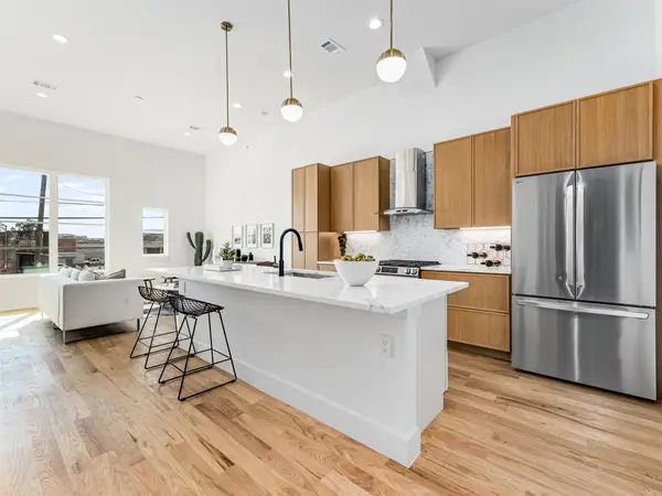 2080 Kelly Avenue #105, Dallas, TX 75215