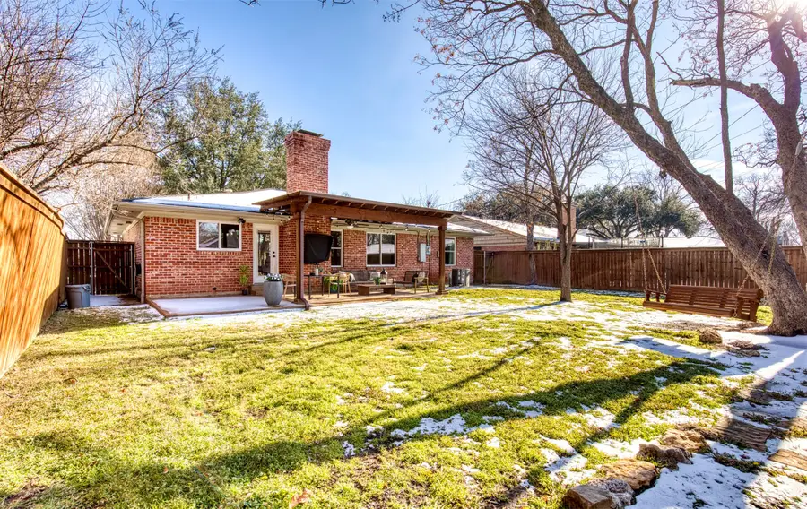 402 Nottingham Drive, Richardson, TX 75080 - Image #2