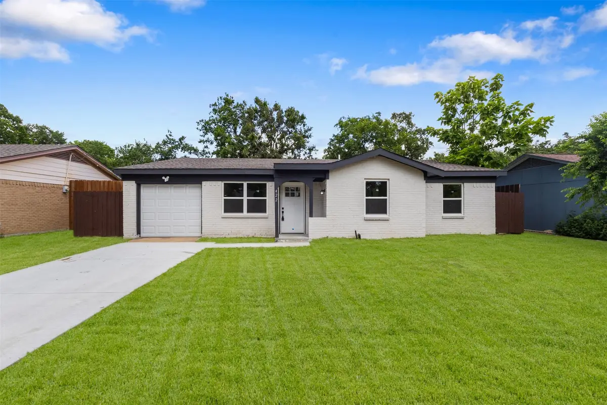 422 Sparks Street, Grand Prairie, TX 75051 - #1