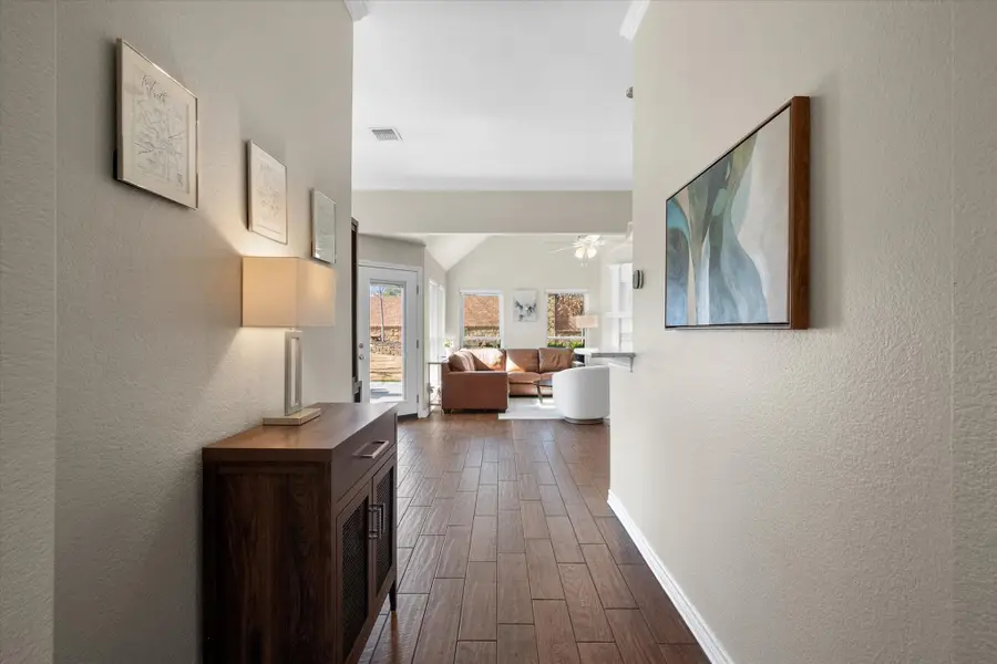 132 Arbor Glen Drive, Euless, TX 76039 - Image #2