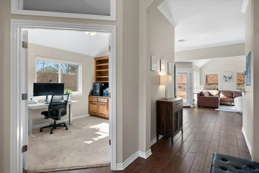 132 Arbor Glen Drive, Euless, TX 76039 - Image #3