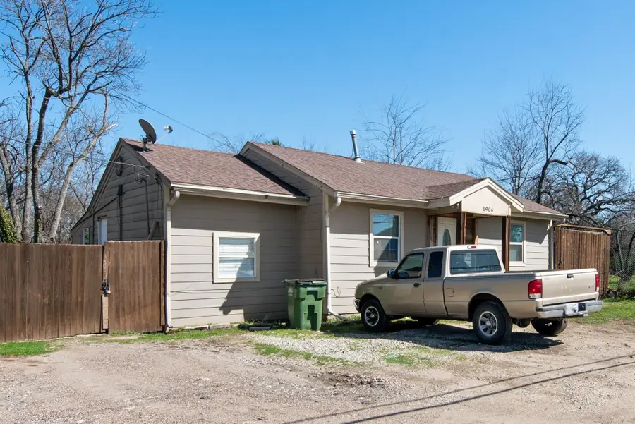 1906 S Peachtree Road, Balch Springs, TX 75180 - Image #2