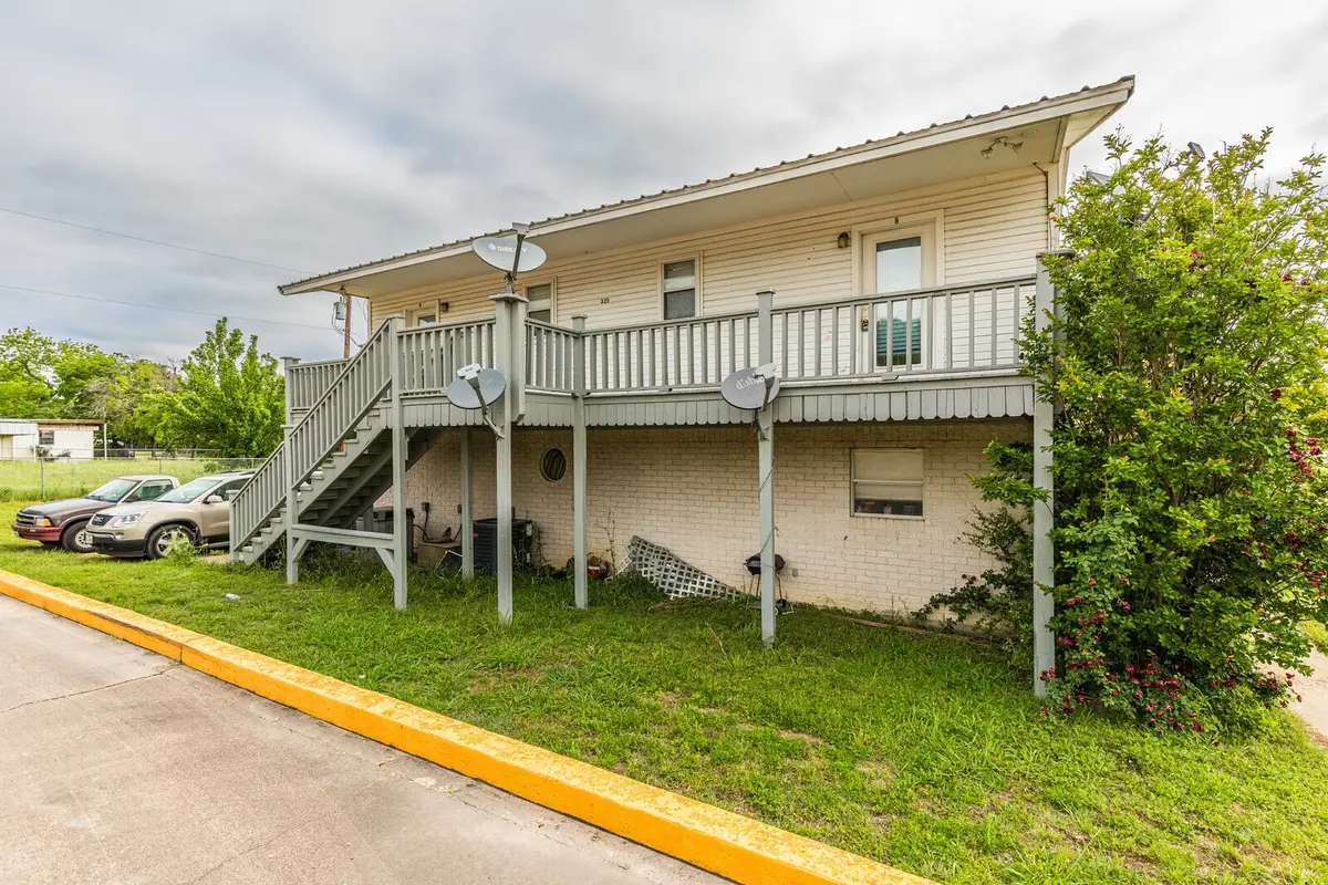 520 Liveoak Street, Clifton, TX 76634 - #1